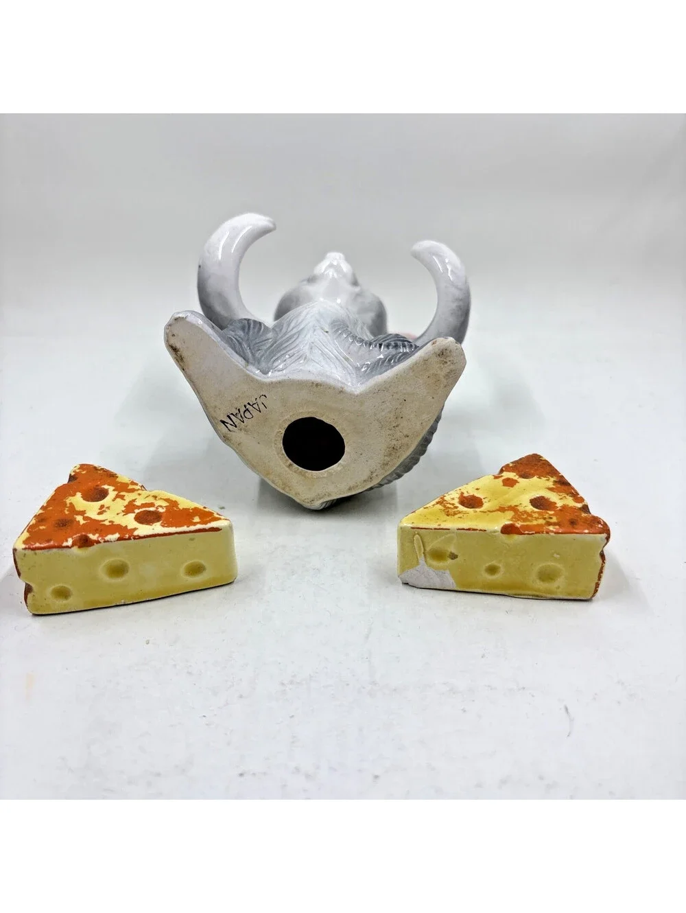 Vintage Mouse w/2 pc. wedge of cheese  Salt & Pepper Shakers Japan
